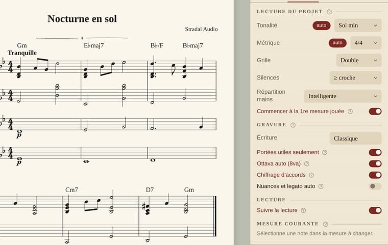 Onglet Partition de SymphoniqueScore à côté du conducteur : bloc Lecture du projet avec Répartition mains sur Intelligente, puis bloc Gravure avec Portées utiles seulement, Ottava auto et Chiffrage d'accords activés